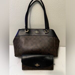 Authentic coach handbag and wallet set